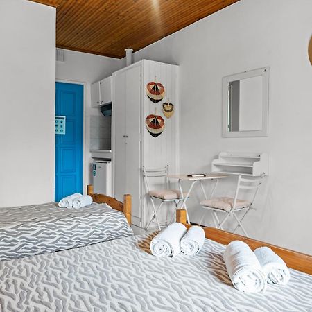 Oceanis Rooms Mikros Gialos Exteriér fotografie